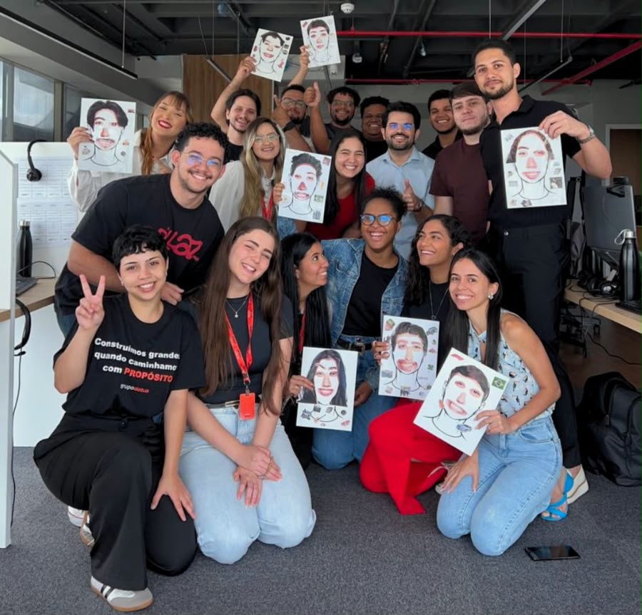 Equipe do Grupo Dotus reunida